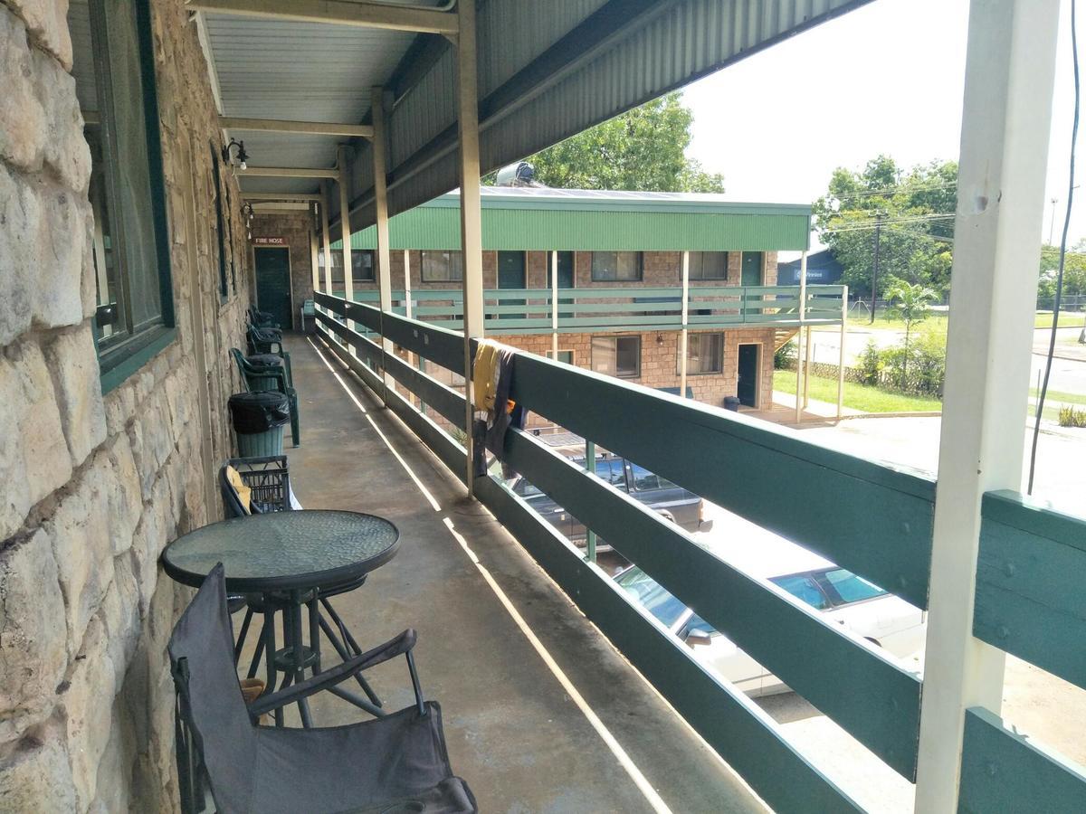 Palm Court Backpackers Hostel แคทเทอรีน ภายนอก รูปภาพ