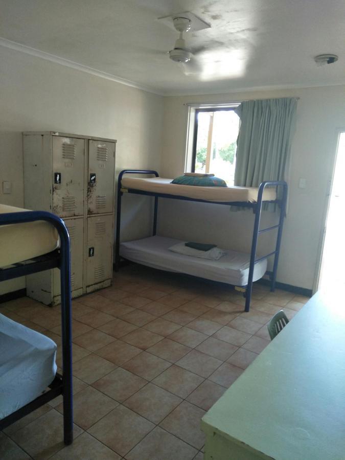 Palm Court Backpackers Hostel แคทเทอรีน ภายนอก รูปภาพ