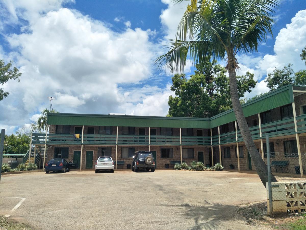 Palm Court Backpackers Hostel แคทเทอรีน ภายนอก รูปภาพ
