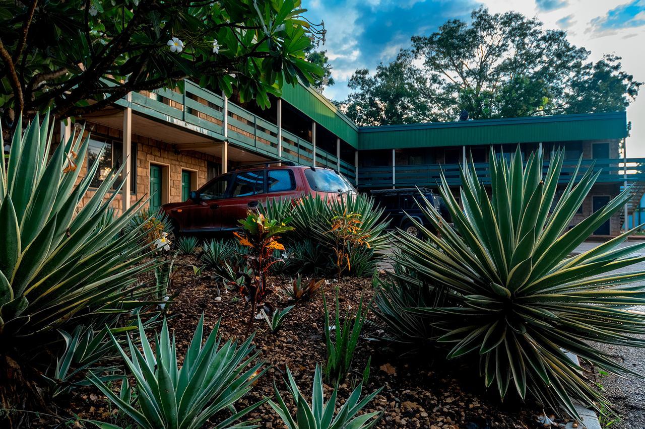 Palm Court Backpackers Hostel แคทเทอรีน ภายนอก รูปภาพ